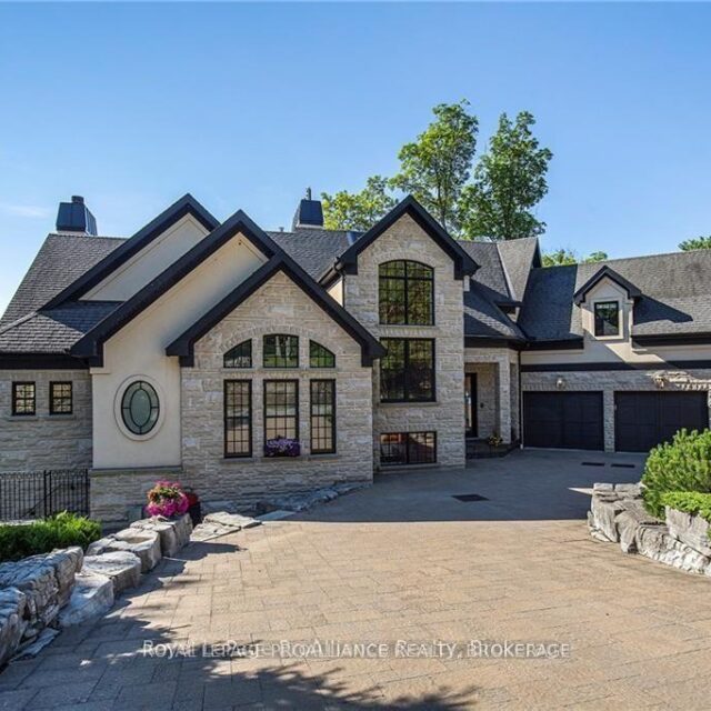 1618 St Lawrence Avenue, Kingston