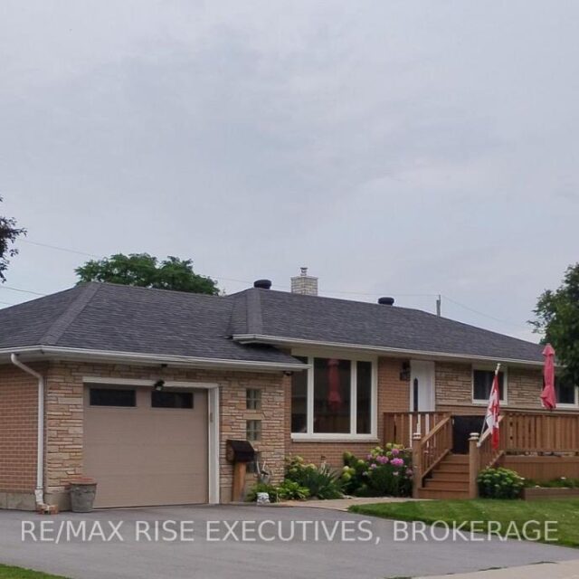 165 Elizabeth Drive, Gananoque