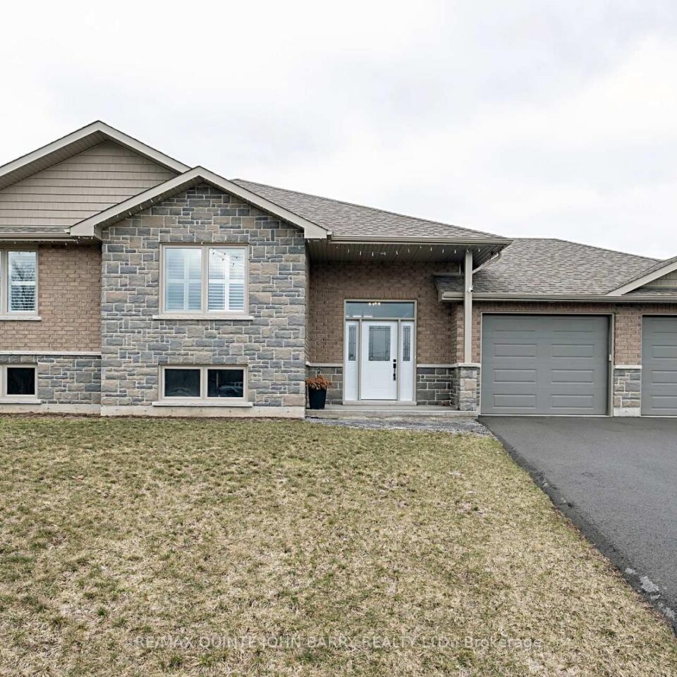 16532 Highway 2, Quinte West