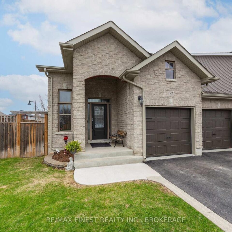 1667 Crimson Crescent, Kingston