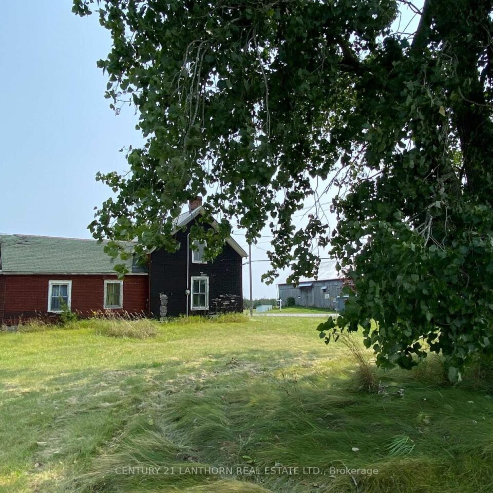 1677 County 8 Road, Prince Edward County
