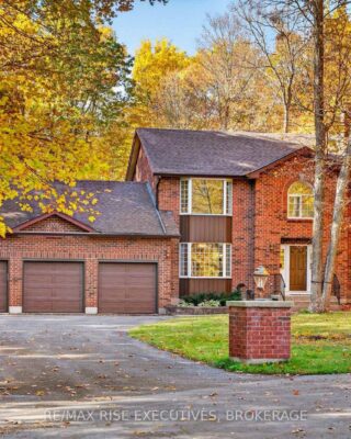 1685 Woodmount Grove, Kingston