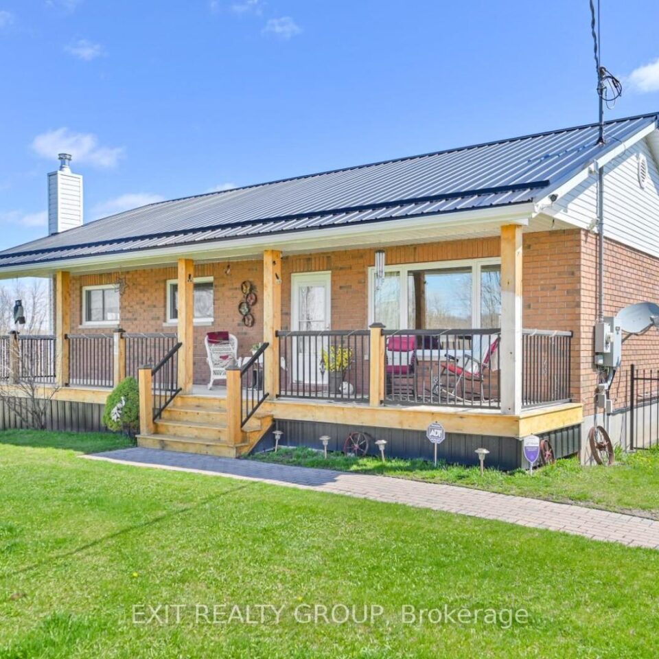 1690 Wallbridge Loyalist Road, Quinte West