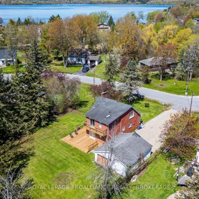 1705 Marian Crescent, Kingston