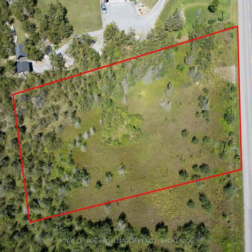 1707 County Road 2, Prince Edward County