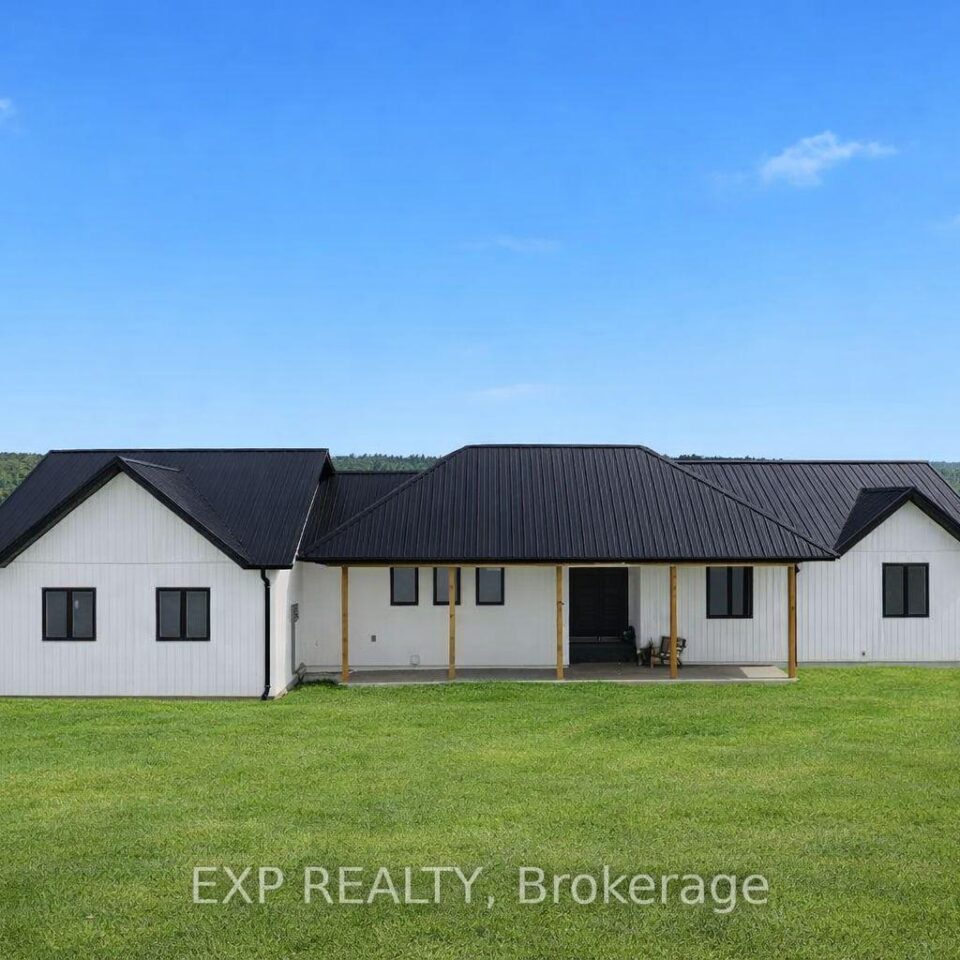 171 Pine Hill Crescent, Belleville