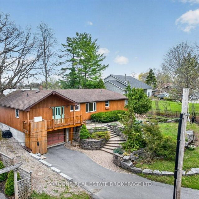 1717 Bay Road, Kingston
