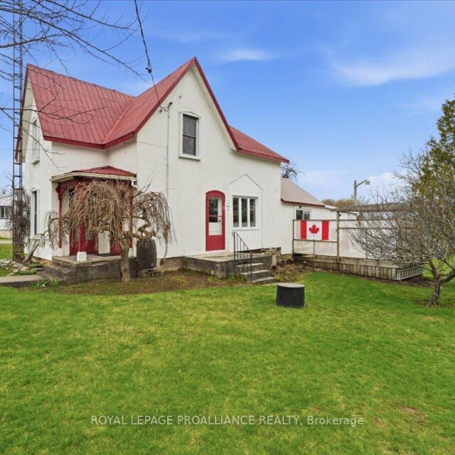 1724b County Road 10, Prince Edward County
