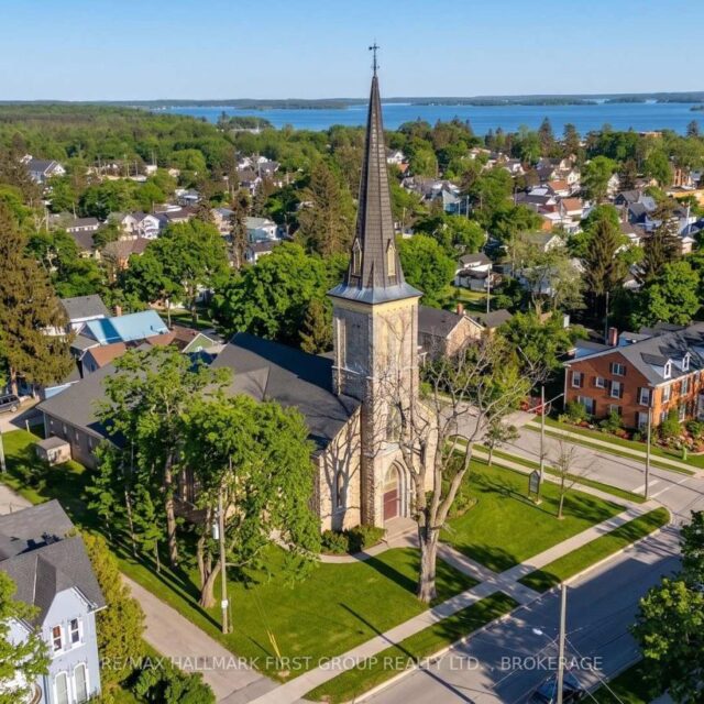 175 Stone Street S, Gananoque