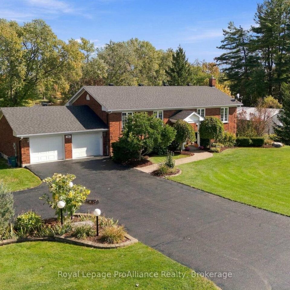 176 Ashley Street, Belleville