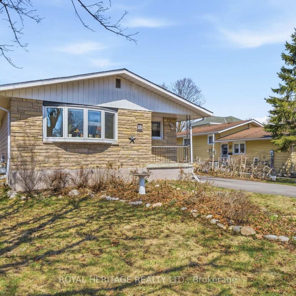 18 Panelas Crescent, Quinte West