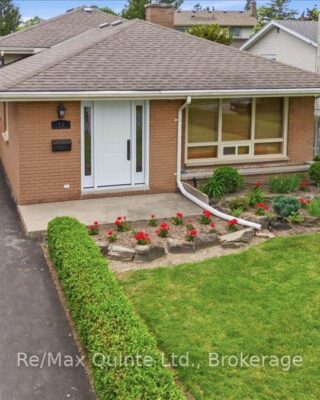 18 Plaza Square, Belleville