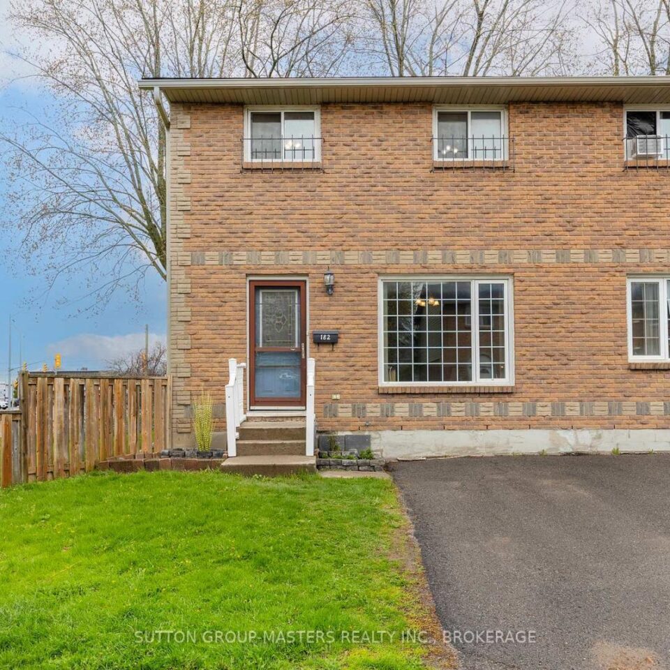 182 Rosemund Crescent, Kingston