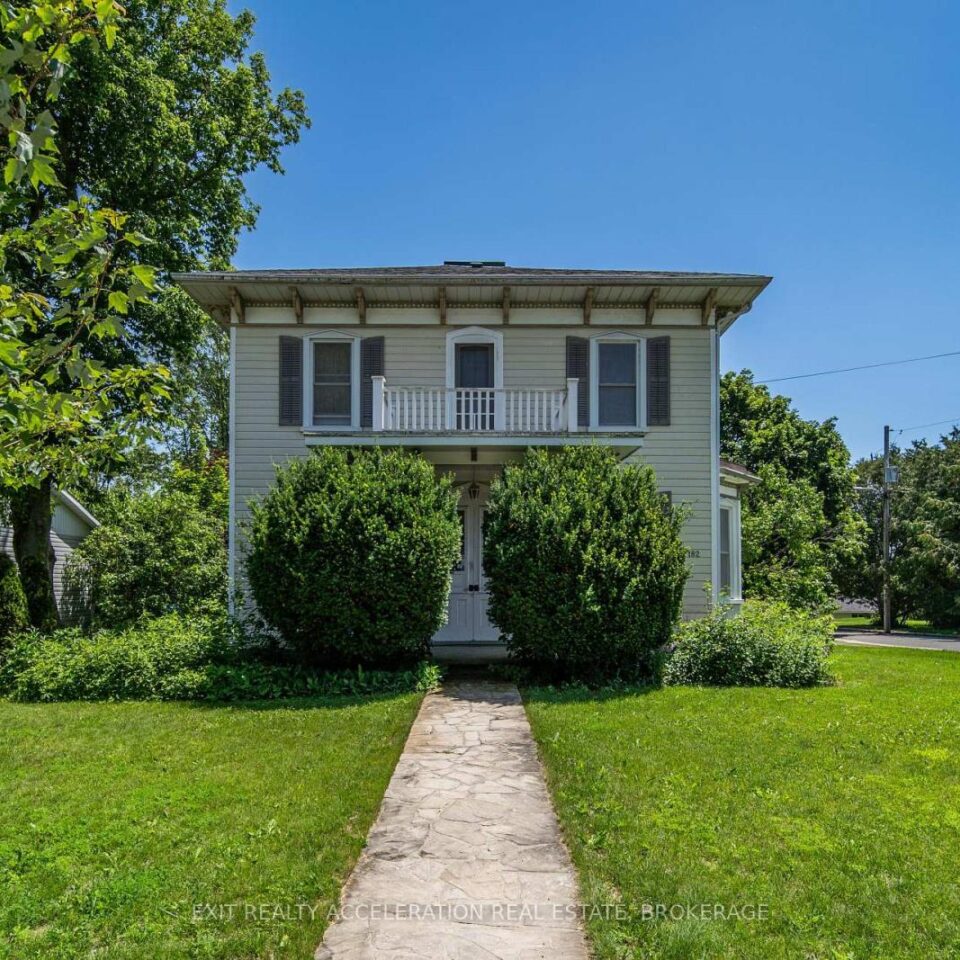 182 Water Street W, Greater Napanee