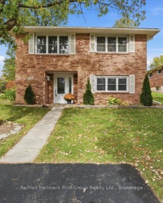 192 St. Lawrence Street W, Centre Hastings