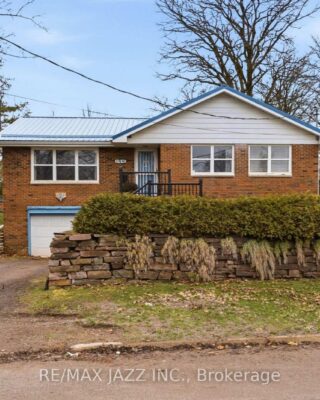 194 St Lawrence Street W, Madoc