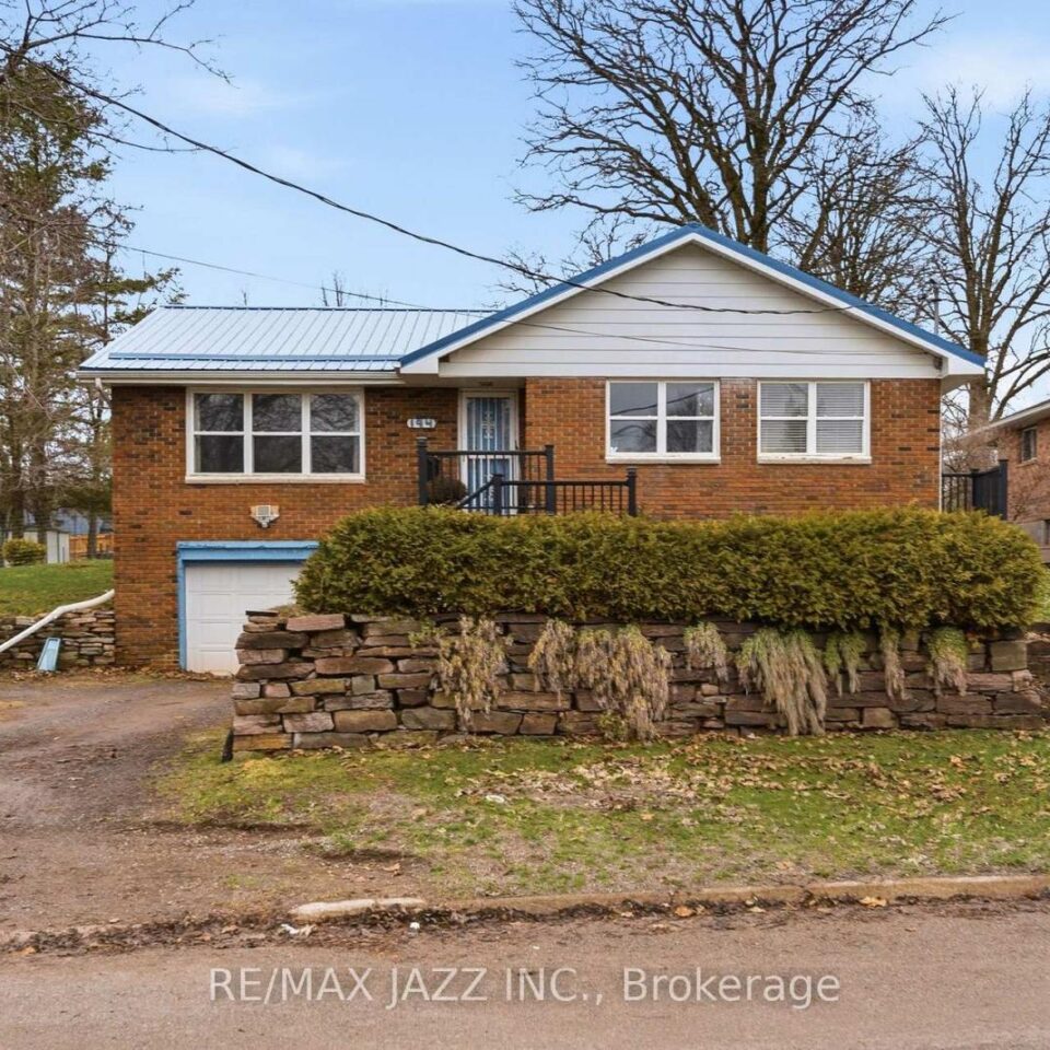 194 St Lawrence Street W, Madoc