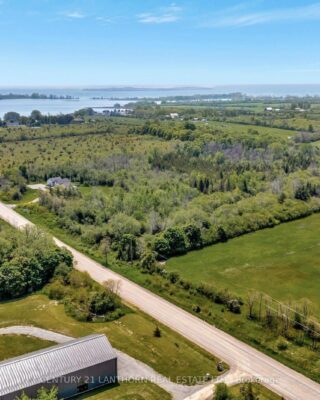 19487 Loyalist Parkway, Prince Edward County