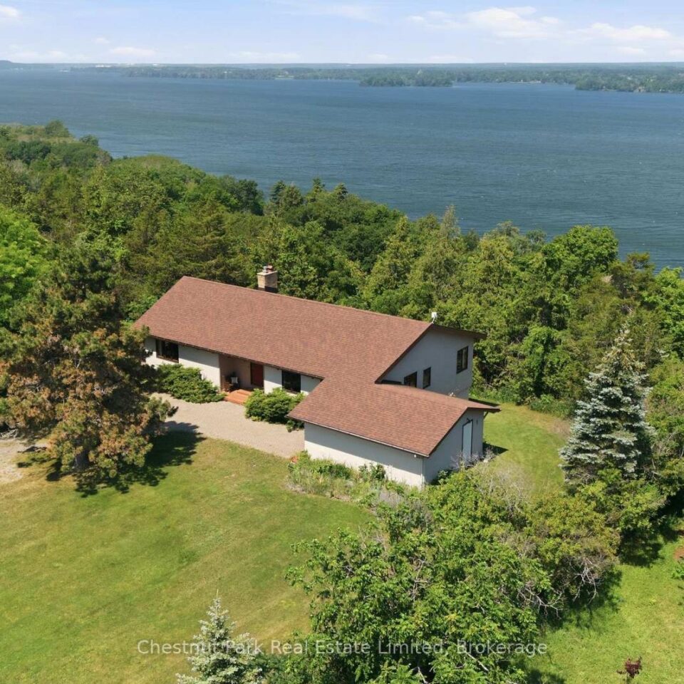 1979 County Road 7, Prince Edward County