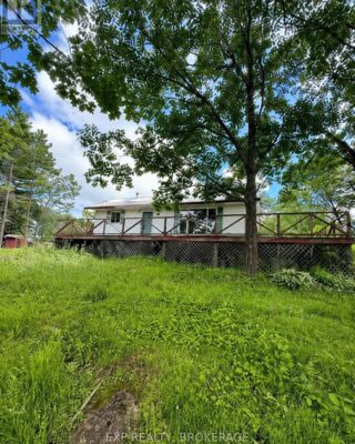 1996 Cross Road, Central Frontenac