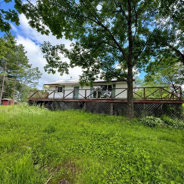 1996 Cross Road, Central Frontenac