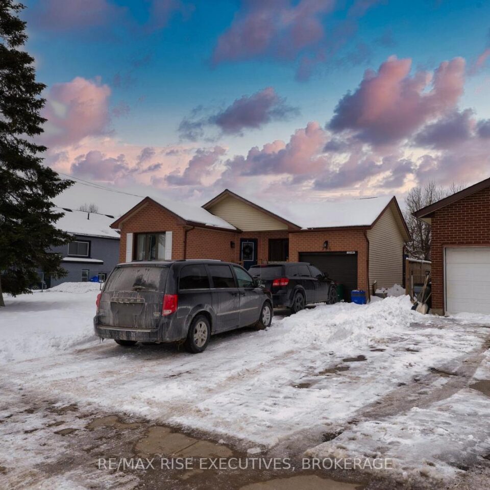 2 – 258 Kingscourt Avenue, Kingston