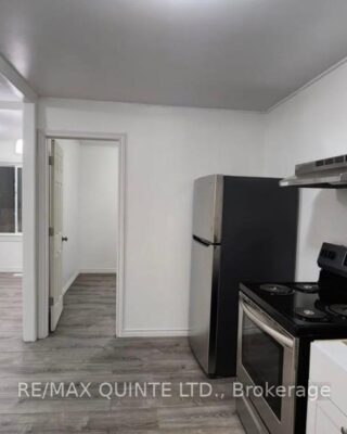 2 – 27 Dundas Street E, Quinte West