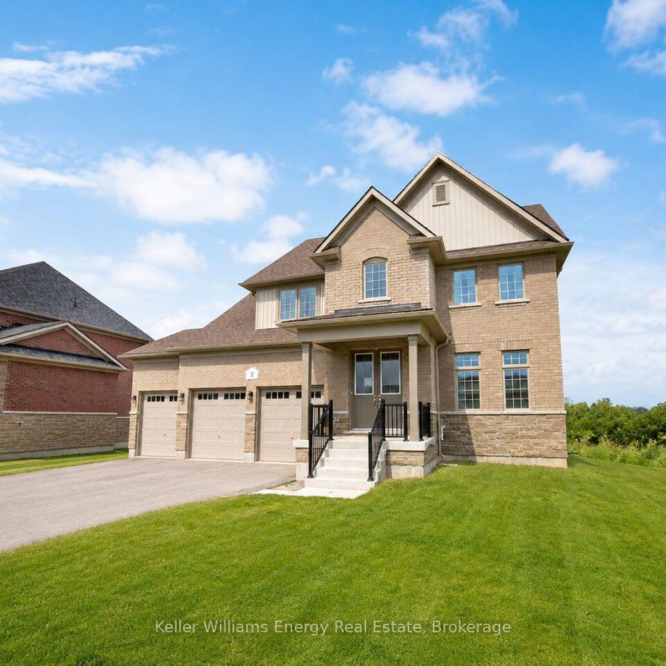 2 Blue Heron Court, Quinte West