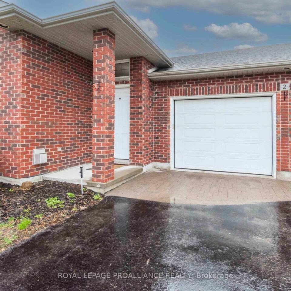 2 Freedom Crescent, Quinte West
