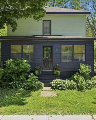 2 Queen Street, Prince Edward County