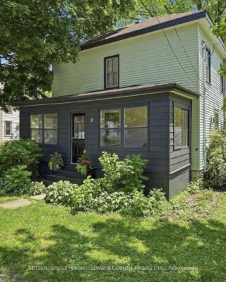 2 Queen Street, Prince Edward County