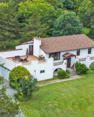 2 Stonehead Circle, Kingston