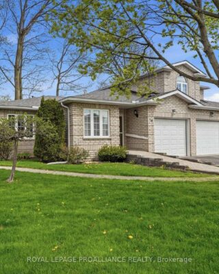 20 Pinegrove Court, Belleville