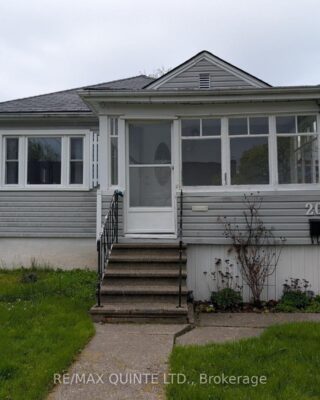 20 Wellington Crescent, Belleville
