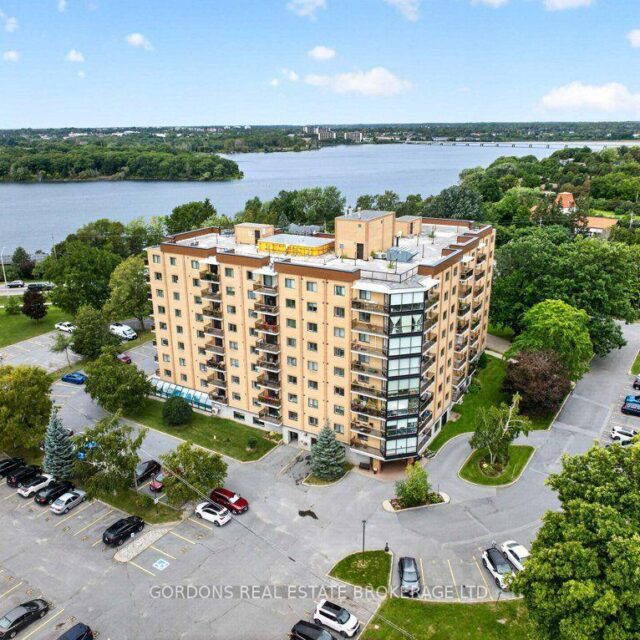 201 – 120 Barrett Court, Kingston