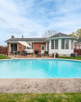 201 Camberley Crescent, Kingston