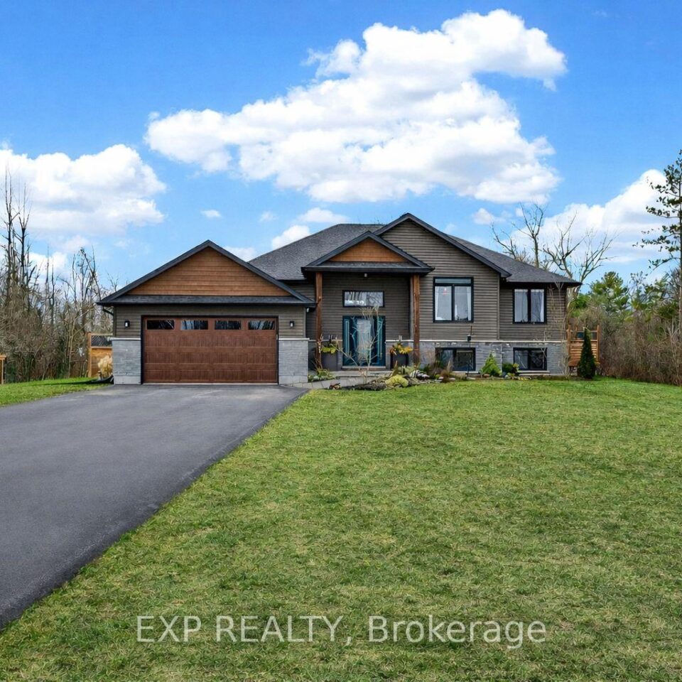 20109 Loyalist Parkway, Prince Edward County