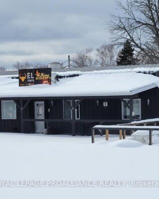 20261 Loyalist Parkway, Prince Edward County