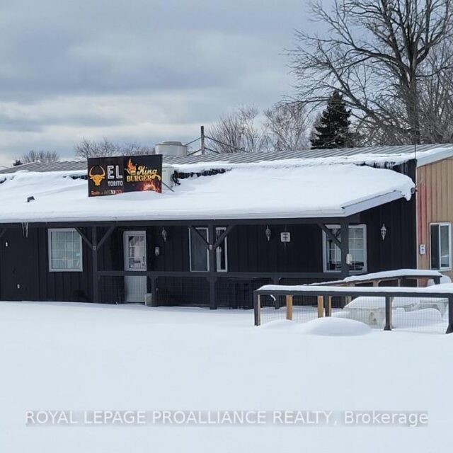 20261 Loyalist Parkway, Prince Edward County