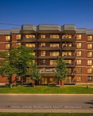 204 – 14 Greenview Drive, Kingston