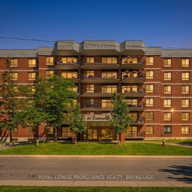 204 – 14 Greenview Drive, Kingston