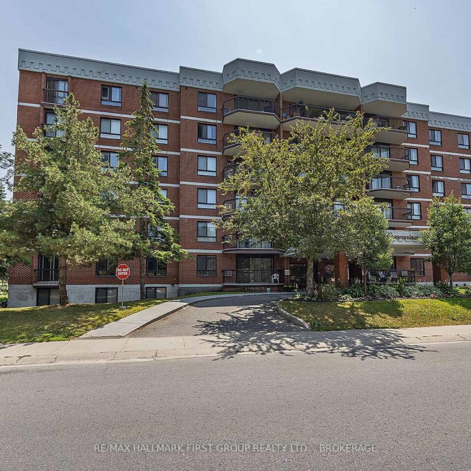 204 – 14 Greenview Drive, Kingston