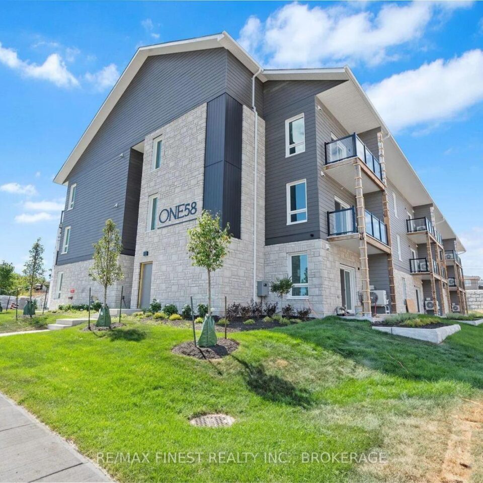 204 – 158 Heritage Park Drive, Greater Napanee