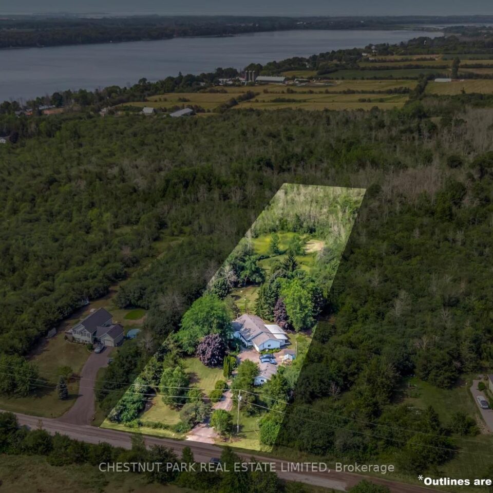 207 Carnrike Road, Prince Edward County