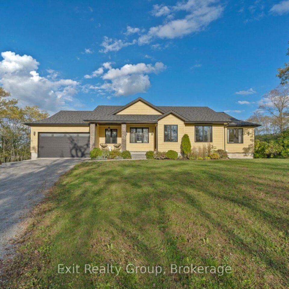 20858 Loyalist Parkway, Prince Edward County