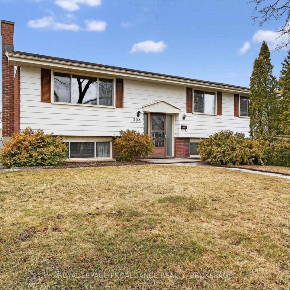 209 Glen Castle Road, Kingston