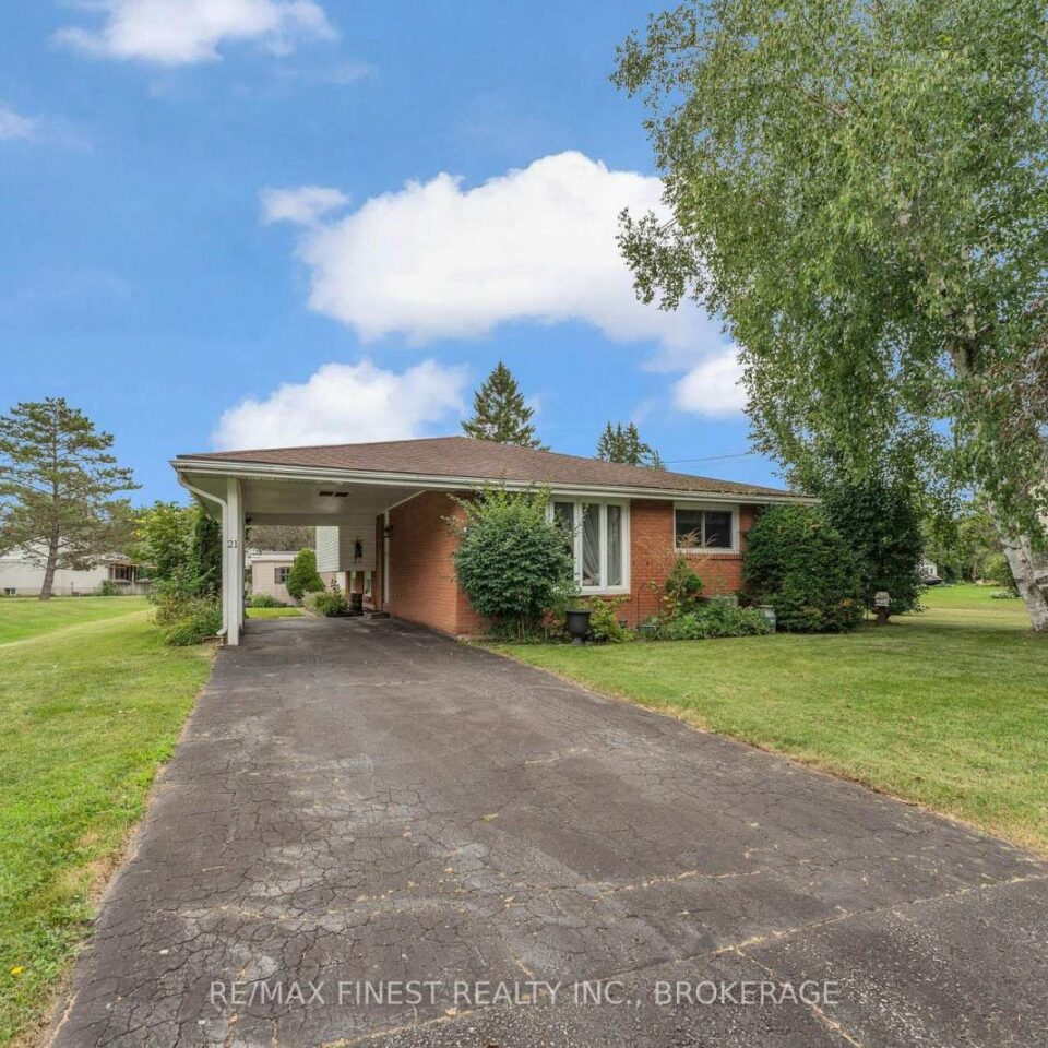 21 Greenfield Park, Belleville
