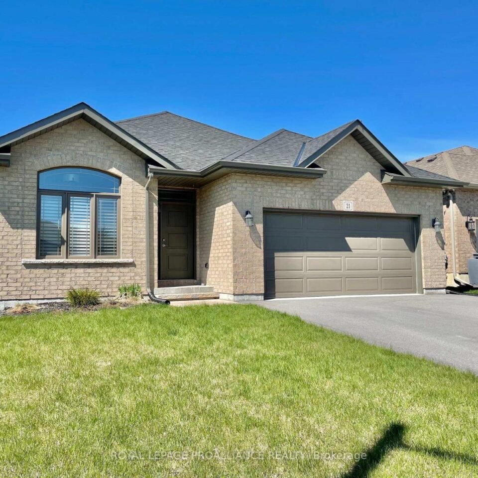 21 Stonecrest Boulevard, Quinte West