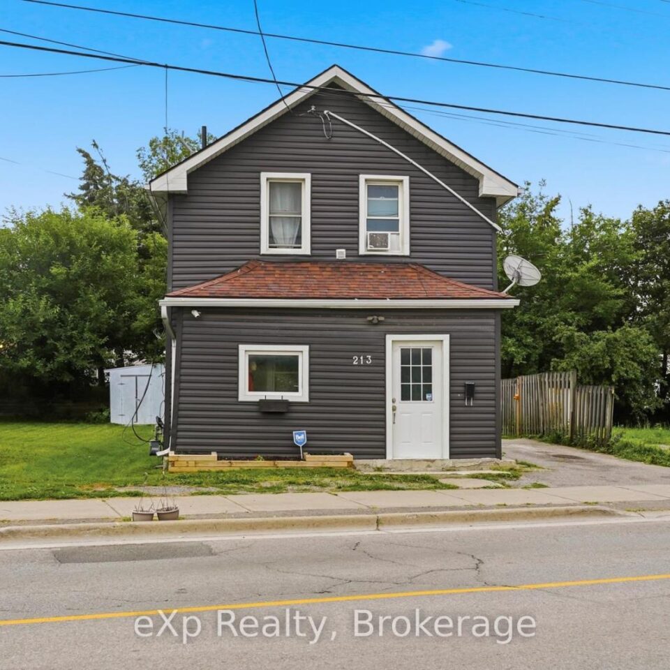 213 Station Street, Belleville