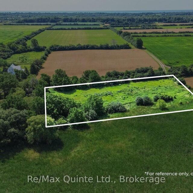 214 Pleasant Bay Road, Prince Edward County